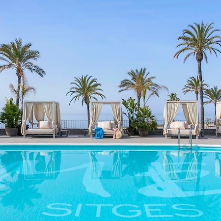 Me Sitges Terramar Hotel Ngoại thất bức ảnh The pool at the hotel