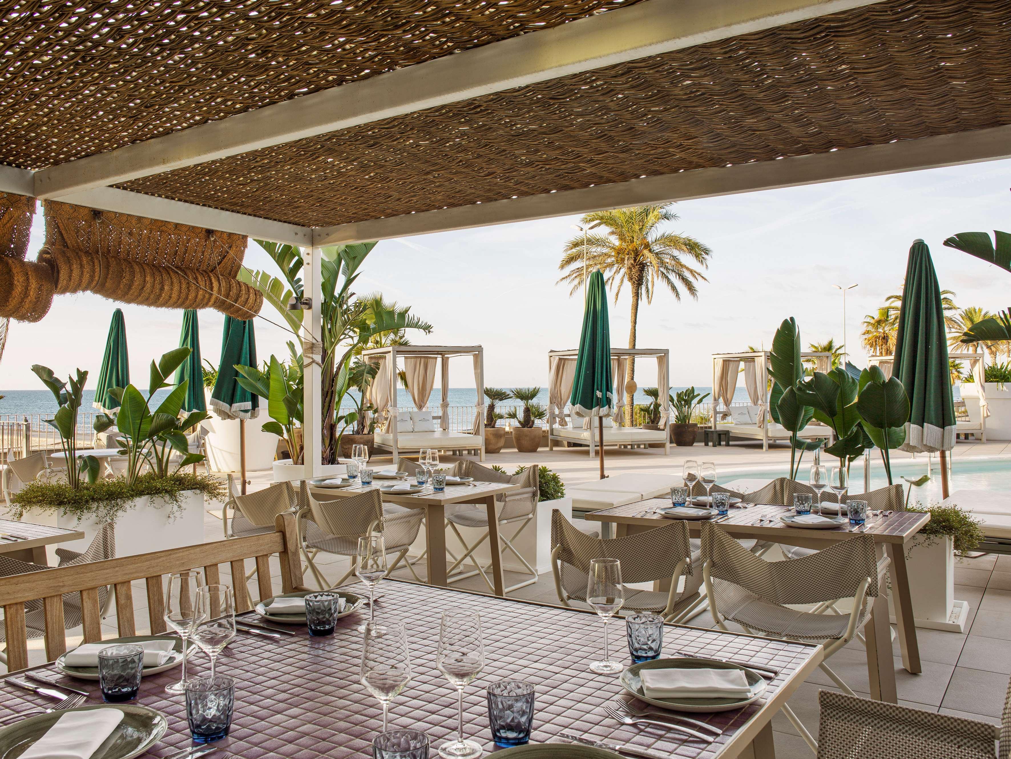 Me Sitges Terramar Hotel Ngoại thất bức ảnh The Beach Club