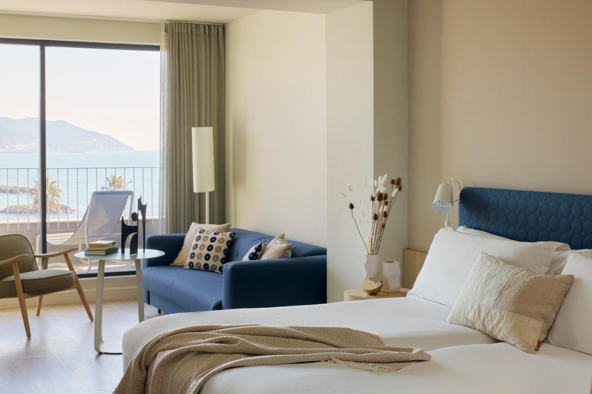 Me Sitges Terramar Hotel Ngoại thất bức ảnh A room at the hotel