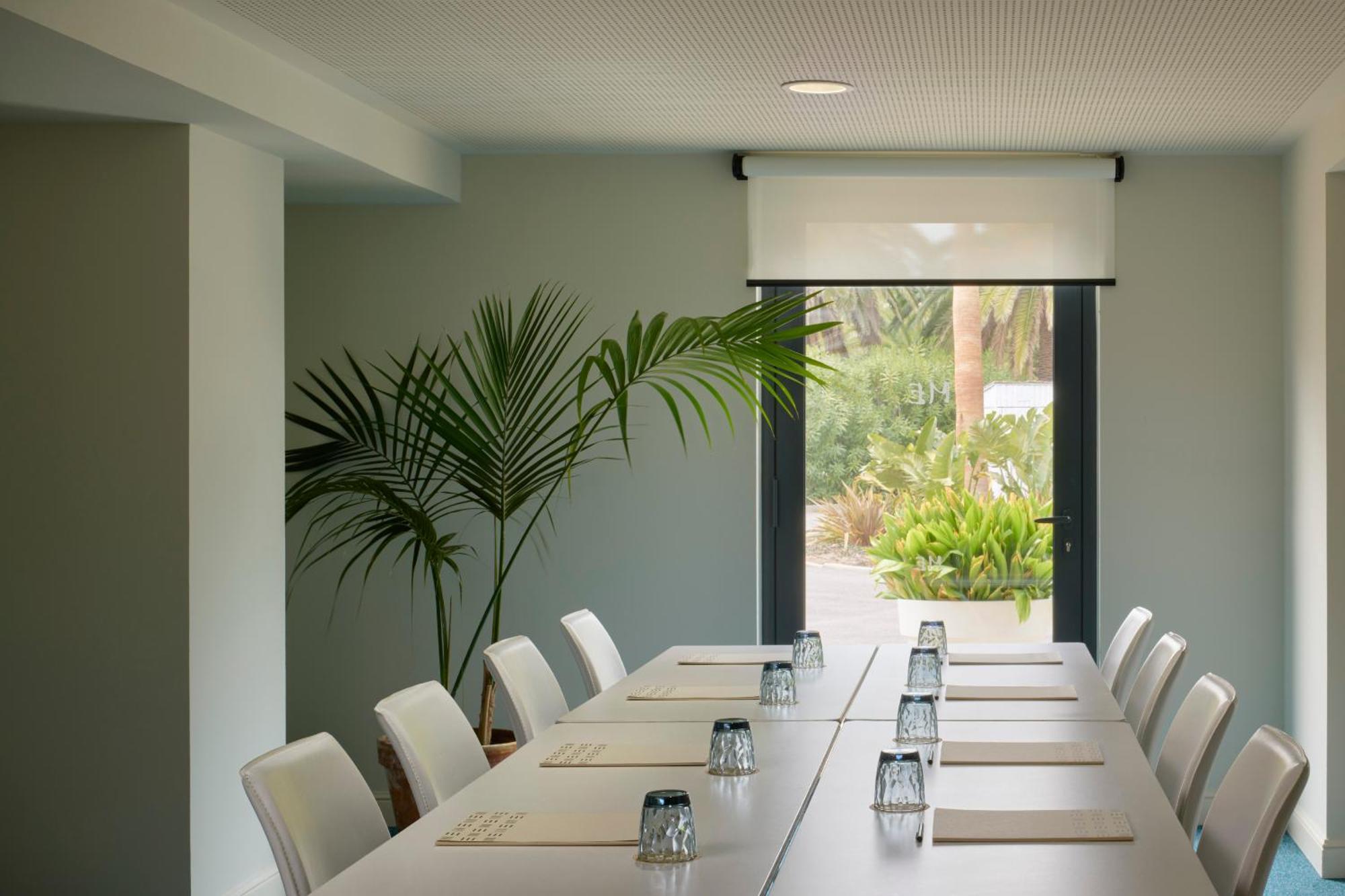 Me Sitges Terramar Hotel Ngoại thất bức ảnh Meeting room