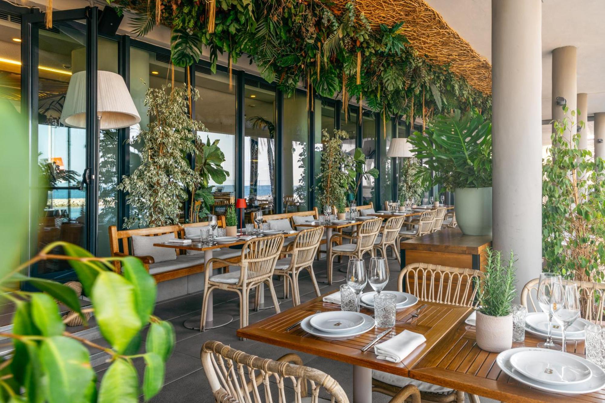 Me Sitges Terramar Hotel Ngoại thất bức ảnh Restaurant