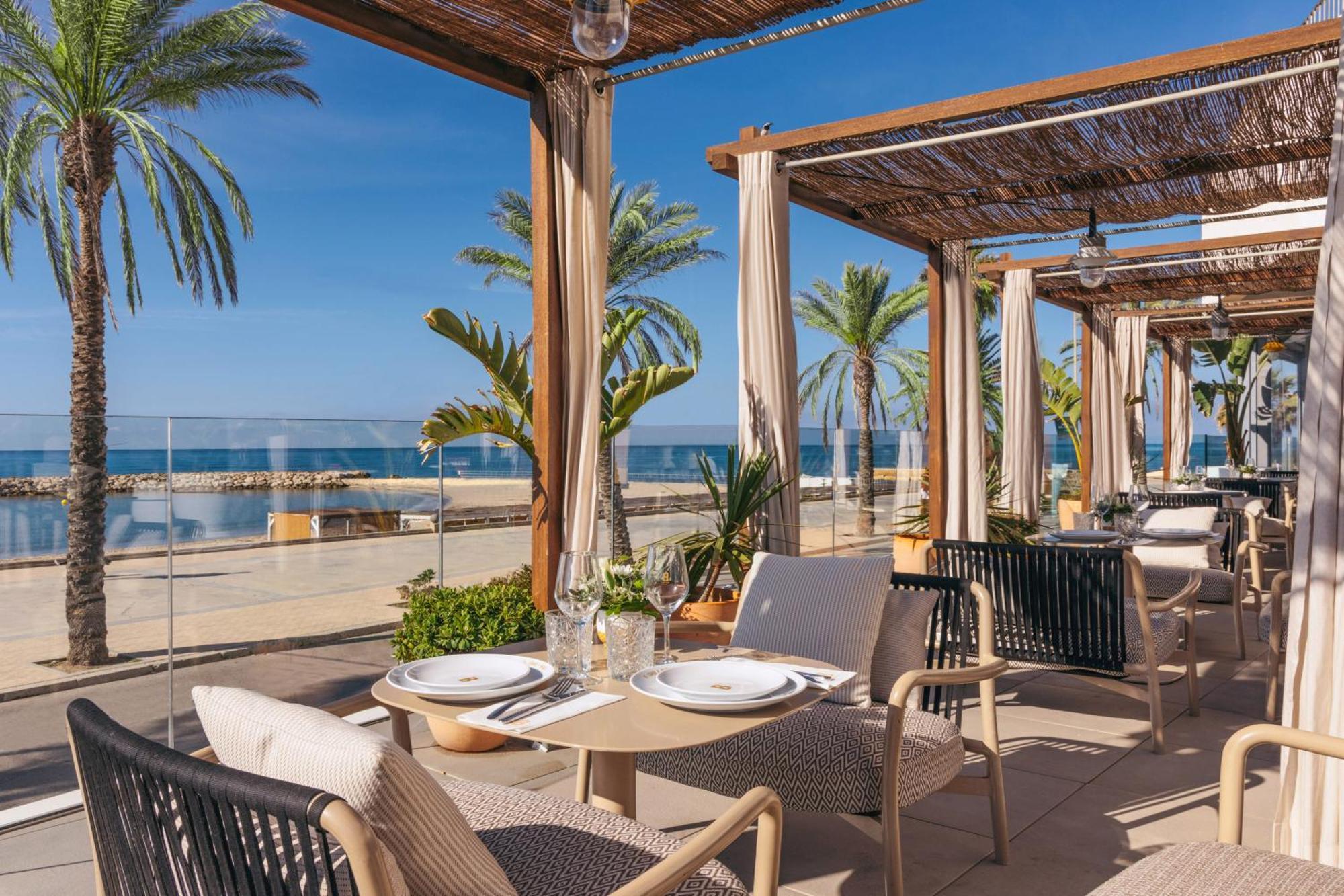 Me Sitges Terramar Hotel Ngoại thất bức ảnh The Beach Club at the Hilton Tel Aviv